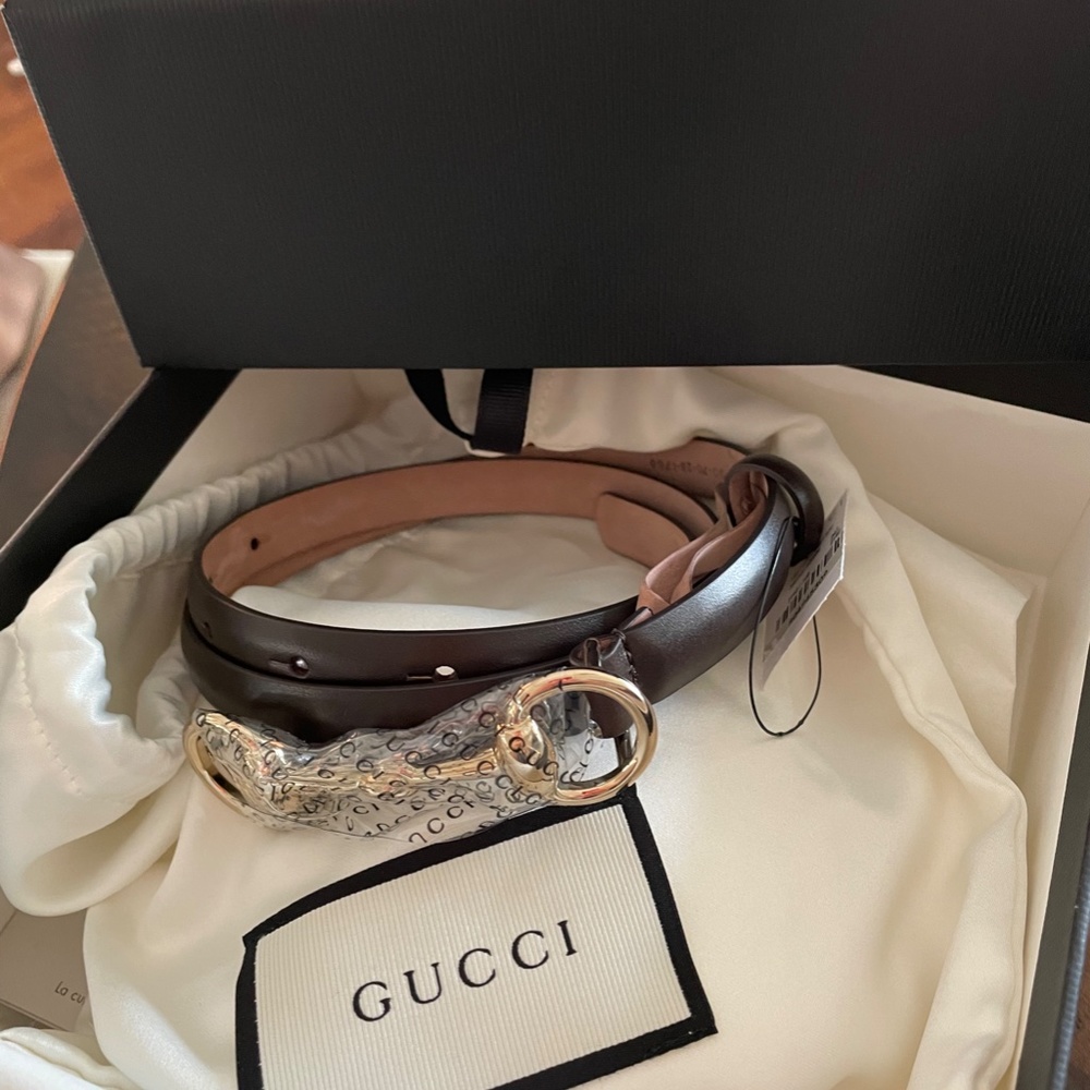 Gucci horse bit skinny belt
